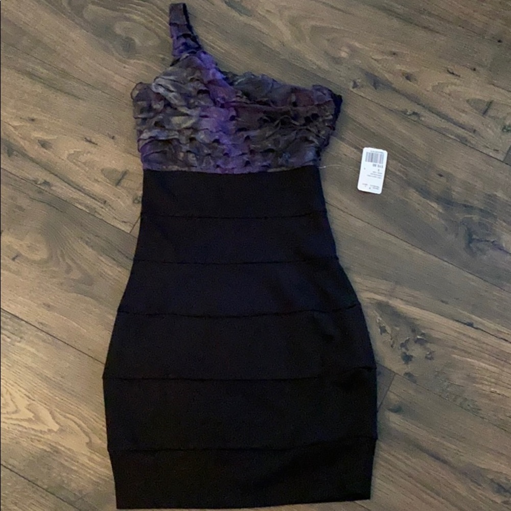 Forever 21 New one shoulder dress size small